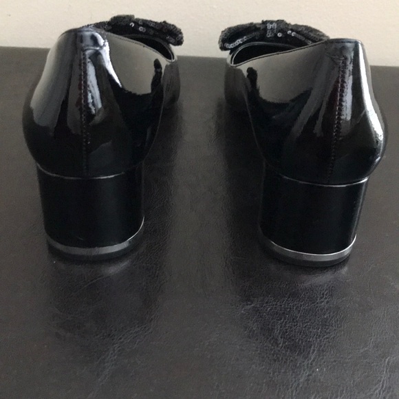 Black Patent Leather Pumps - Picture 4 of 7